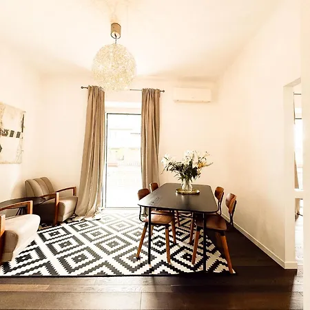 Brera Sun Terrace, Light-filled 4th R Floor Gem