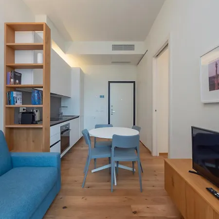 Xenia - 2-room In Via Cecchi 18 Appartamento