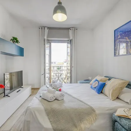 Via Cadibona, 10 - Living Appartement Milan