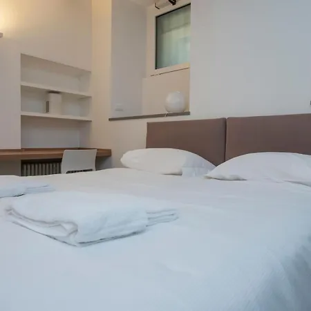 Bilocale Su 2 Livelli - Ripa Di Porta Ticinese Διαμέρισμα Μιλάνο