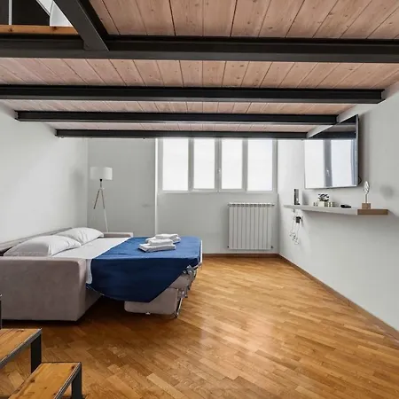 Elegant Loft Con Giardino In Citta - Scooter Park * Milánó