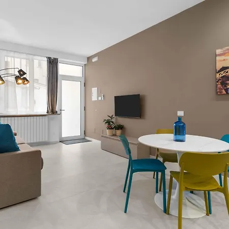 Appartement Spazioso Con Parcheggio Privato In Zona Navigli Milaan