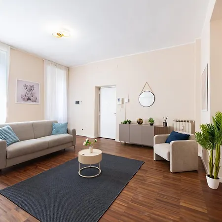 Spacious And Modern 3 Bedroom 2 Bathroom 아파트 *
