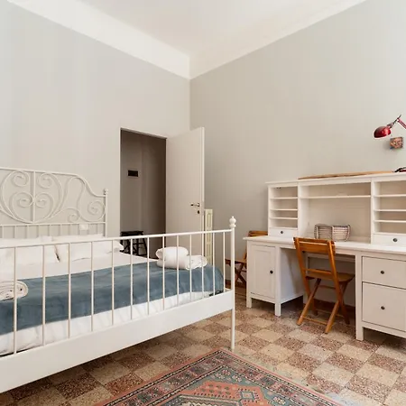 Guesthost - Spacious X6 Steps From Mm4 * ميلان