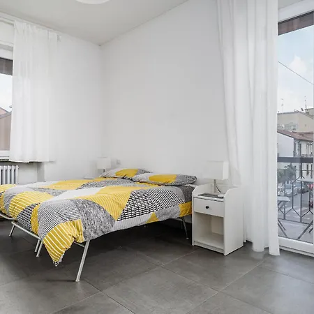 New - 2br - 2 Baths - A-c - M2 Cimiano - Bus 53 ميلان