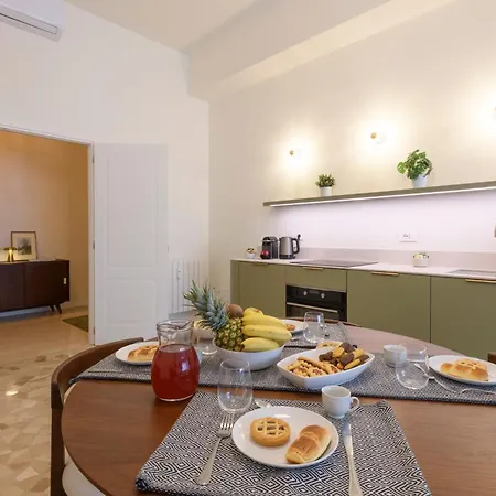 Soperga, 19 - Location, Super Comfort Apartamento *