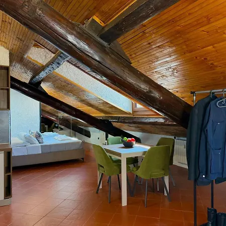 Porta Venezia One Bedroom Loft *
