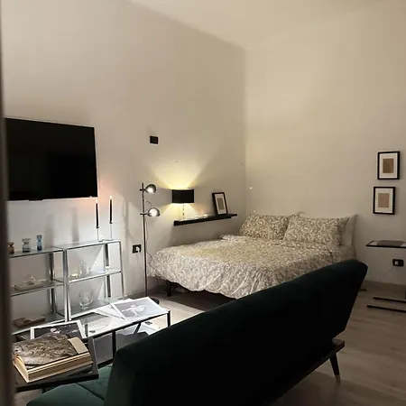 Bollicina Quiet Courtyard Navigli Private Garage Appartement