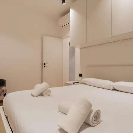 Guesthost - Stylish Flat X2 Casoretto