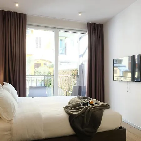 Modern In Near Porta Romana Balcony *