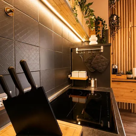 Zona Navigli Design Loft , Proiettore Schermo 80