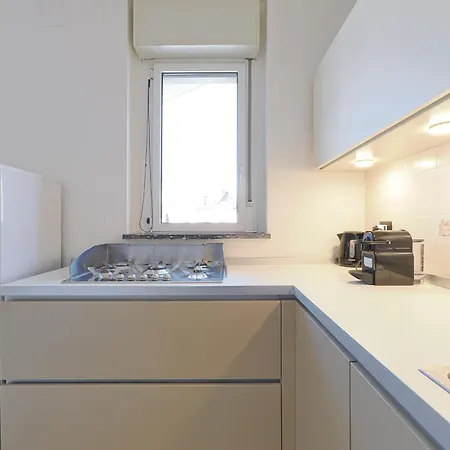 M4 Linate Modern Flat Terrace & Parking Lägenhet *