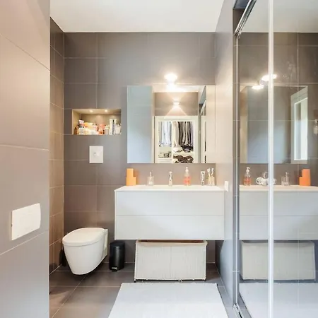Modern Stylish With Garage Near Fiera Апартаменты Милан