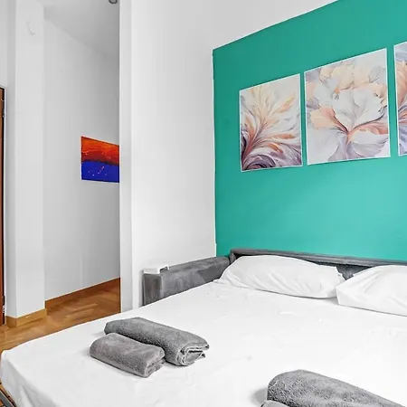 Modern With Air Conditioning