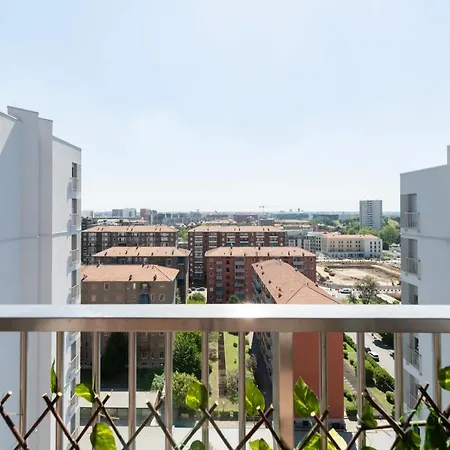 Skyline View - Design - Bicocca Metro Appartement