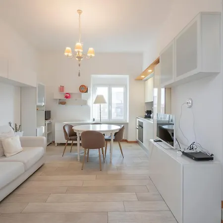I-host - Stylish 1br Near Duomo & Navigli Μιλάνο