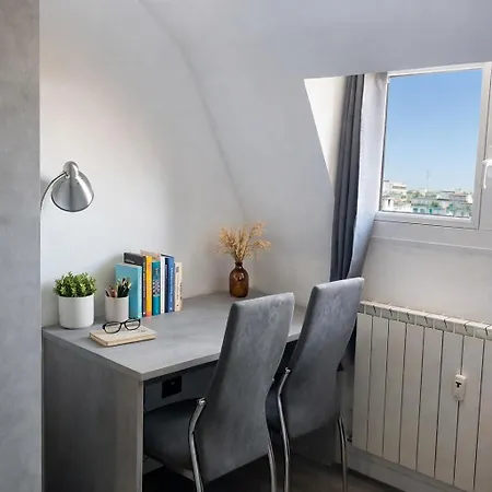 Bright Modern Loft In The Crocetta Area Apartamento Milão