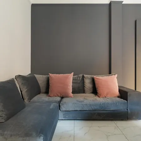 - Corso Buenos Aires Spazioso Bilocale