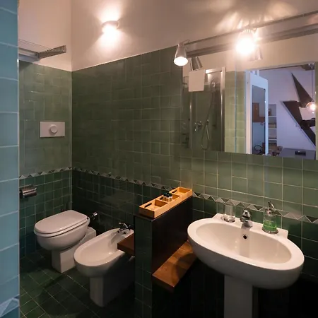 Elegant Navigli View Loft Διαμέρισμα *