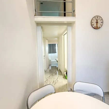 Διαμέρισμα Accogliente Loft Su Due Livelli A - Metro M1 Μιλάνο