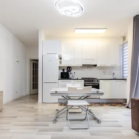 Lugano S&s Home, Moderna E Tranquilla, Vicino Al Centro Di Milano, Con Parcheggio Gratuito Esterno Lejlighed