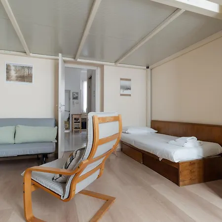 Guesthost - Modern X5 In Porta Romana Apartament *