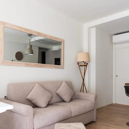 Youhosty - Aquileia 10 Bilocale M4 *