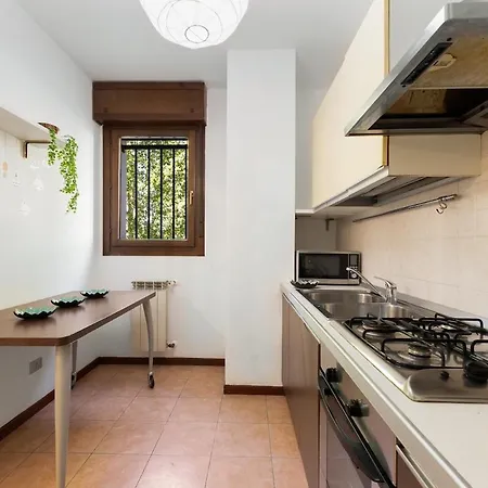Marche - Wifi - Metro M3 - Culla Apartamento *