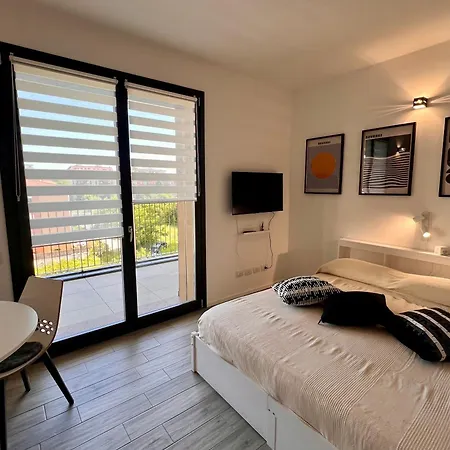 Casa Tirana 24 - A 15 Minuti Dal Centro Di - Collegamento Diretto Con Aeroporto Di Linate Appartamento Milano