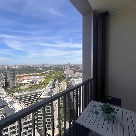 Skyline - A 22nd-floor شقة *