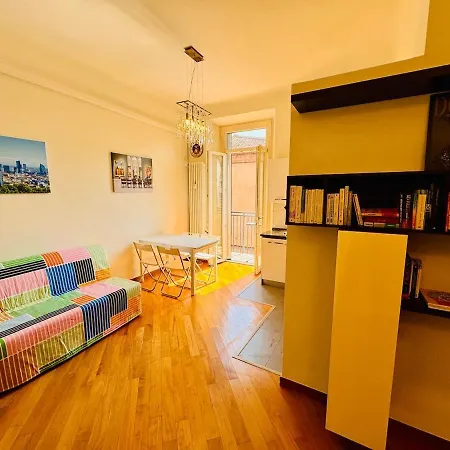 Casa Di Leon Universita Bicocca Garage Privato E Metro M5 * Milánó