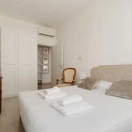 Guesthost - Cozy Balcony X6 Guastalla Apartman