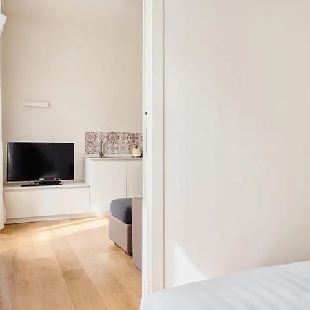 아파트 1-br Flat In Porta Romana - Duomo 6 Min M3 *