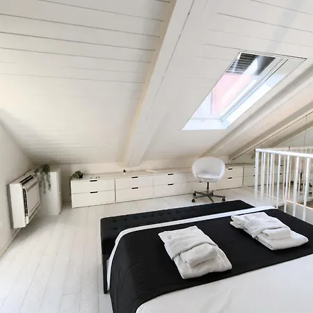 Centro Duomo, Loft Con Terrazzo, Ac, Wifi, Subway Apartamento