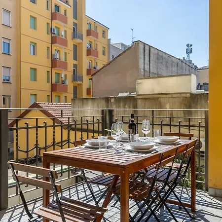 Duomo 15 Min Walk - Historic Center - 2 Bedrooms With Terrace