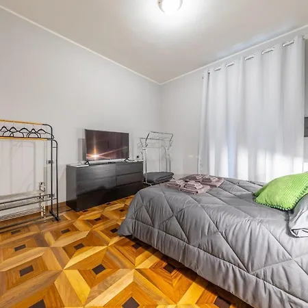 Luxury Flat Crocetta 2 Stops From Duomo, Ac شقة