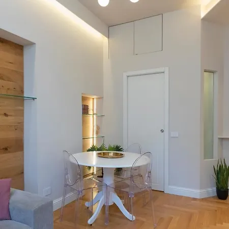 Apartman Xenia - 2 In Via Teodosio 60 *
