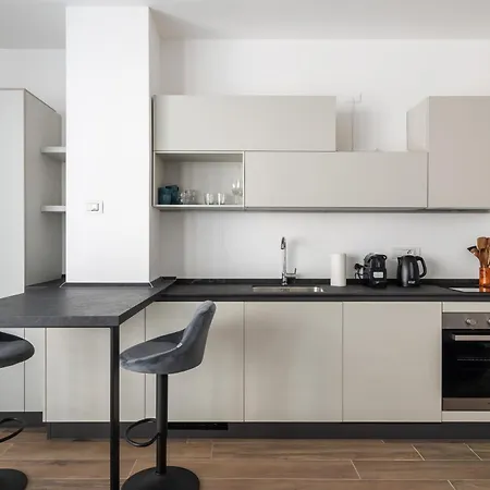 Via Compagnoni 12 - Monolocale Smart Per 2 Appartement