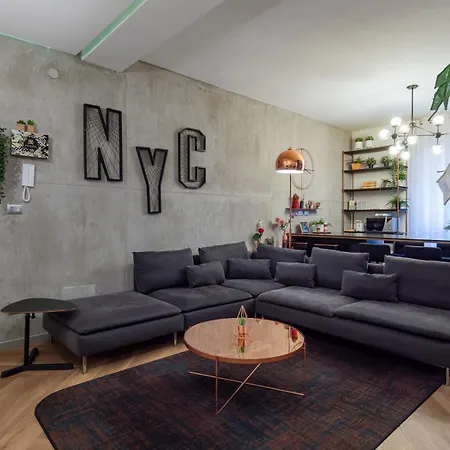 Xenia - Three-room In Via Laurana 5 아파트 *
