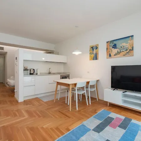 Apartament Xenia - In Viale Doria 24 A