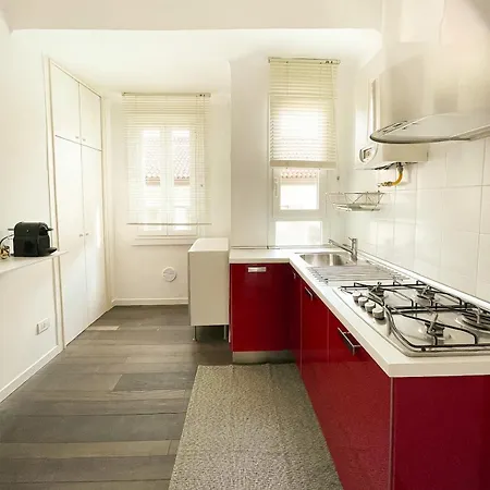 Brera Sun Terrace, Light-filled 4th R Floor Gem