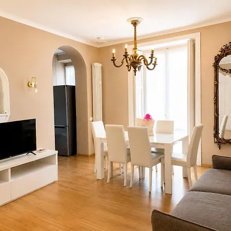 Three Bedroom In Porta Venezia شقة ميلان