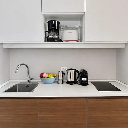 Two Bedroom With Views In Porta Venezia Milão