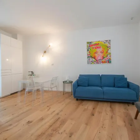 Apartman Xenia - 2 In Via Breno 1 *