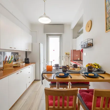 Apartamento Via Cadibona, 10 - Living Milão