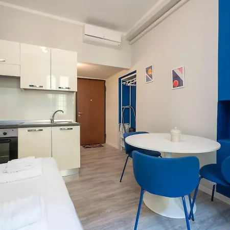 Xenia - At Viale Bligny 42 Apartman *