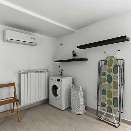 Elegant Loft Con Giardino In Citta - Scooter Park Milánó