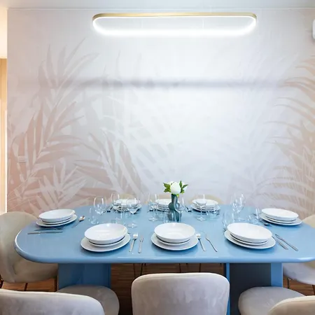 Spacious And Modern 3 Bedroom 2 Bathroom Apartament