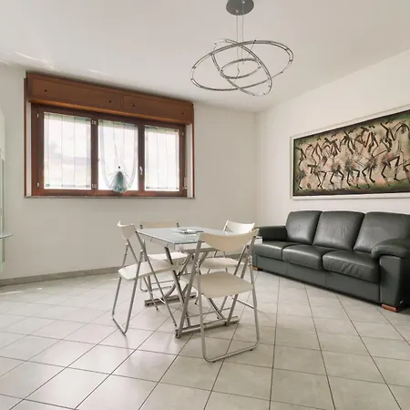 Guesthost - Comfy Flat X4 Near Abbiategrasso Mm2 Apartman Milánó