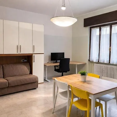 شقة Large With Study Area, Dergano-bovisa *